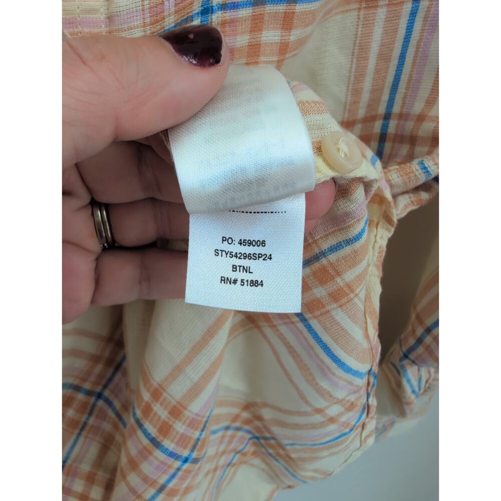 Patagonia Light Weight Button Down size XS - Picture 5 of 6